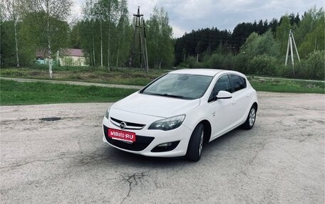 Opel Astra J, 2014 год, 930 000 рублей, 1 фотография