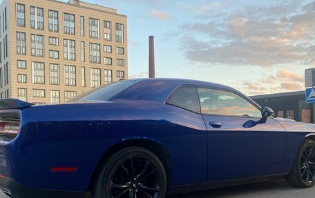 Dodge Challenger III рестайлинг 2, 2019 год, 3 500 000 рублей, 3 фотография