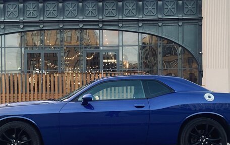 Dodge Challenger III рестайлинг 2, 2019 год, 3 500 000 рублей, 6 фотография