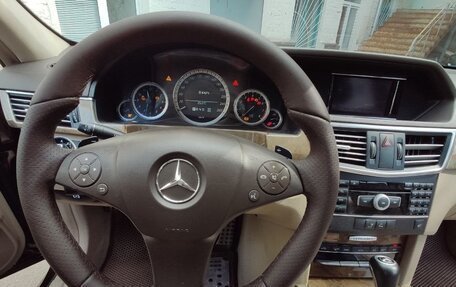 Mercedes-Benz E-Класс, 2010 год, 1 500 000 рублей, 15 фотография