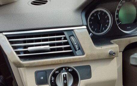 Mercedes-Benz E-Класс, 2010 год, 1 500 000 рублей, 14 фотография