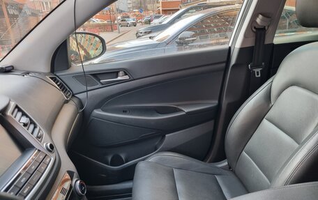 Hyundai Tucson III, 2018 год, 2 300 000 рублей, 10 фотография