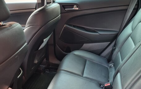 Hyundai Tucson III, 2018 год, 2 300 000 рублей, 9 фотография