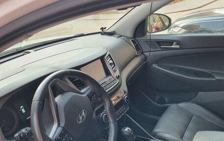 Hyundai Tucson III, 2018 год, 2 300 000 рублей, 11 фотография