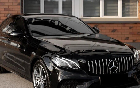 Mercedes-Benz E-Класс, 2020 год, 3 500 000 рублей, 6 фотография