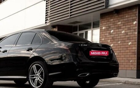 Mercedes-Benz E-Класс, 2020 год, 3 500 000 рублей, 11 фотография