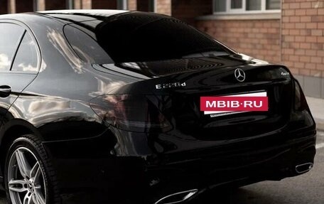 Mercedes-Benz E-Класс, 2020 год, 3 500 000 рублей, 12 фотография