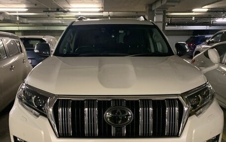 Toyota Land Cruiser Prado 150 рестайлинг 2, 2018 год, 4 500 000 рублей, 4 фотография