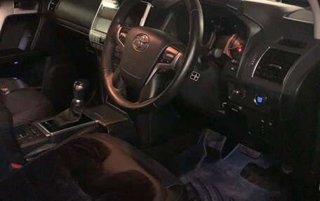 Toyota Land Cruiser Prado 150 рестайлинг 2, 2018 год, 4 500 000 рублей, 20 фотография