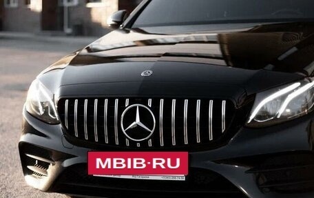 Mercedes-Benz E-Класс, 2020 год, 3 500 000 рублей, 32 фотография