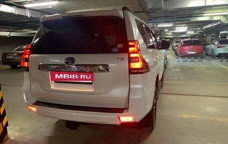 Toyota Land Cruiser Prado 150 рестайлинг 2, 2018 год, 4 500 000 рублей, 10 фотография