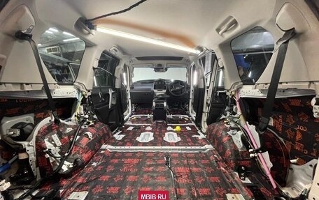 Toyota Land Cruiser Prado 150 рестайлинг 2, 2018 год, 4 500 000 рублей, 18 фотография
