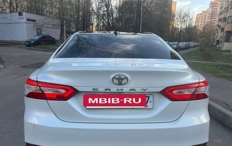 Toyota Camry, 2019 год, 2 100 000 рублей, 5 фотография