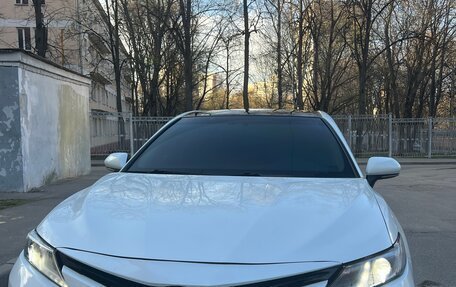 Toyota Camry, 2019 год, 2 100 000 рублей, 8 фотография
