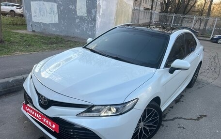 Toyota Camry, 2019 год, 2 100 000 рублей, 2 фотография
