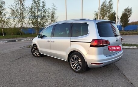 Volkswagen Sharan II, 2018 год, 2 350 000 рублей, 3 фотография