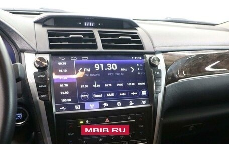 Toyota Camry, 2017 год, 2 000 000 рублей, 4 фотография