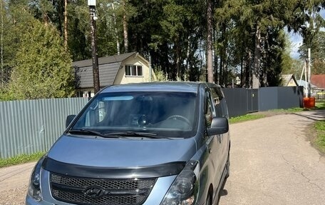 Hyundai Grand Starex Grand Starex I рестайлинг 2, 2008 год, 1 290 000 рублей, 1 фотография