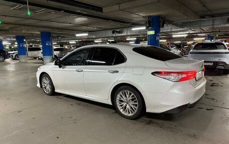 Toyota Camry, 2019 год, 2 480 000 рублей, 2 фотография