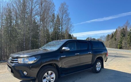 Toyota Hilux VIII, 2016 год, 2 800 000 рублей, 1 фотография