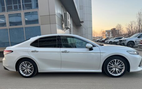 Toyota Camry, 2019 год, 3 170 000 рублей, 5 фотография