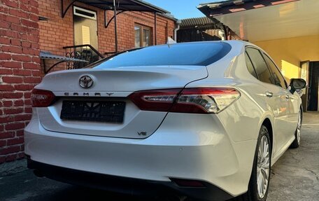 Toyota Camry, 2018 год, 2 630 000 рублей, 5 фотография