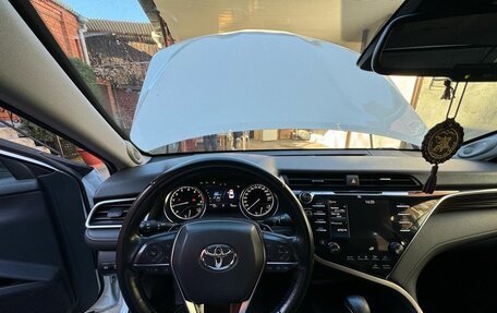 Toyota Camry, 2018 год, 2 630 000 рублей, 14 фотография
