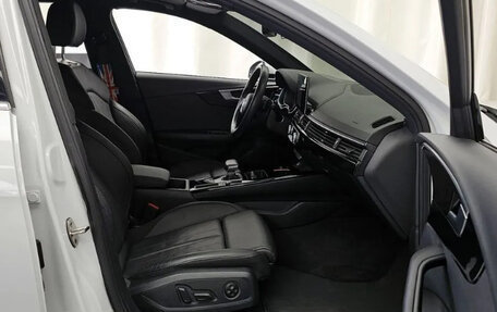Audi A4, 2020 год, 2 460 000 рублей, 10 фотография