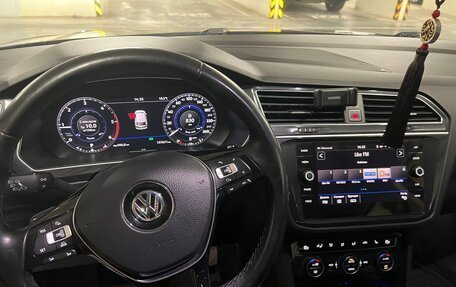 Volkswagen Tiguan II, 2017 год, 2 780 000 рублей, 13 фотография
