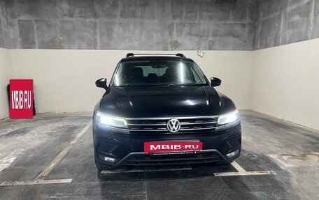 Volkswagen Tiguan II, 2017 год, 2 780 000 рублей, 4 фотография