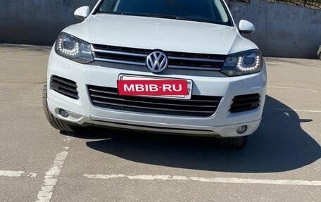 Volkswagen Touareg III, 2012 год, 1 690 000 рублей, 8 фотография