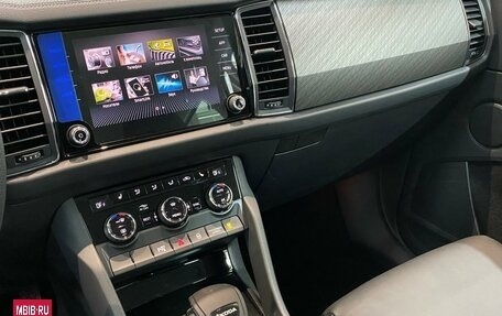 Skoda Kodiaq I, 2024 год, 4 989 000 рублей, 14 фотография