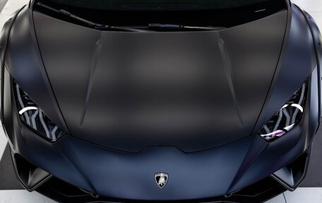 Lamborghini Huracán, 2024 год, 46 000 000 рублей, 4 фотография