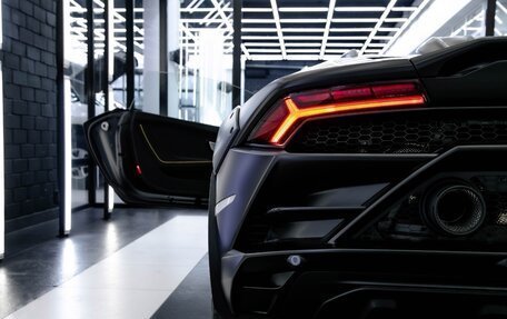 Lamborghini Huracán, 2024 год, 46 000 000 рублей, 6 фотография