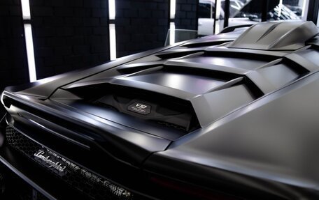 Lamborghini Huracán, 2024 год, 46 000 000 рублей, 15 фотография