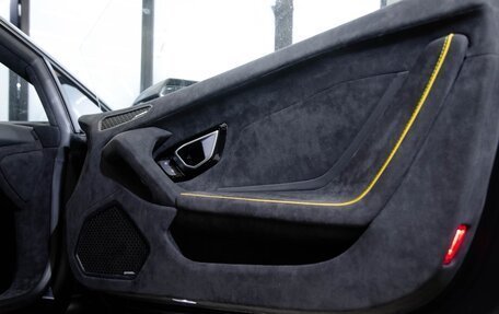 Lamborghini Huracán, 2024 год, 46 000 000 рублей, 37 фотография