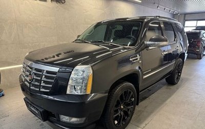 Cadillac Escalade III, 2011 год, 2 049 000 рублей, 1 фотография