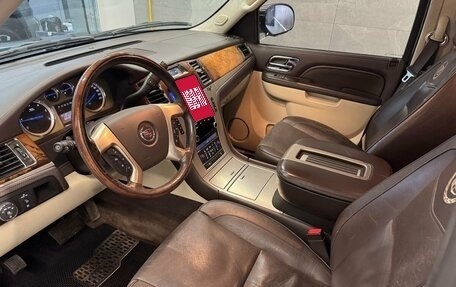 Cadillac Escalade III, 2011 год, 2 049 000 рублей, 7 фотография