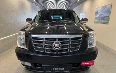 Cadillac Escalade III, 2011 год, 2 049 000 рублей, 2 фотография