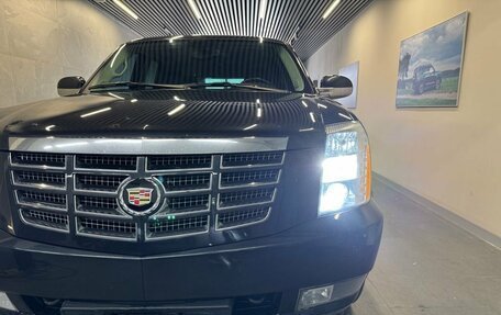 Cadillac Escalade III, 2011 год, 2 049 000 рублей, 19 фотография
