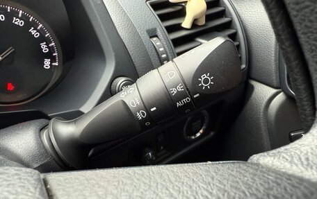 Toyota Land Cruiser Prado 150 рестайлинг 2, 2020 год, 4 295 000 рублей, 22 фотография
