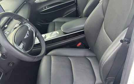 Genesis GV70, 2022 год, 3 750 000 рублей, 3 фотография