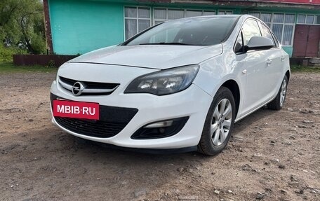 Opel Astra J, 2014 год, 970 000 рублей, 4 фотография