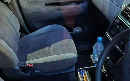 Toyota Ipsum II, 1998 год, 450 000 рублей, 1 фотография
