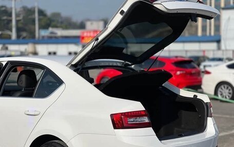 Skoda Octavia, 2021 год, 1 280 000 рублей, 6 фотография