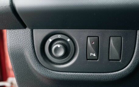 Renault Sandero II рестайлинг, 2018 год, 1 050 000 рублей, 17 фотография
