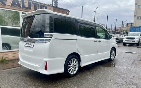 Toyota Voxy III, 2019 год, 2 549 000 рублей, 8 фотография