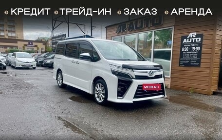 Toyota Voxy III, 2019 год, 2 549 000 рублей, 1 фотография