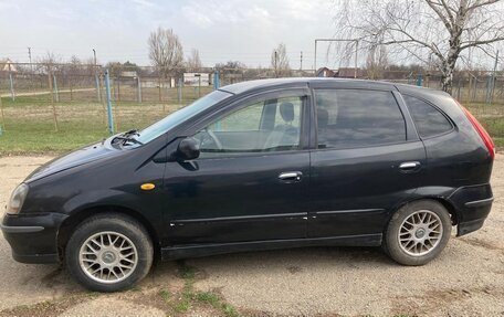 Nissan Tino, 2000 год, 235 000 рублей, 1 фотография