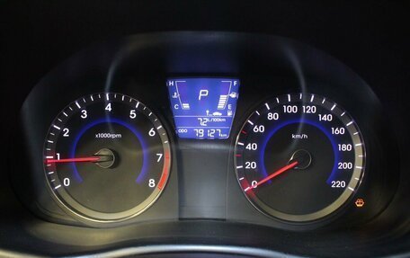 Hyundai Solaris II рестайлинг, 2011 год, 895 000 рублей, 16 фотография